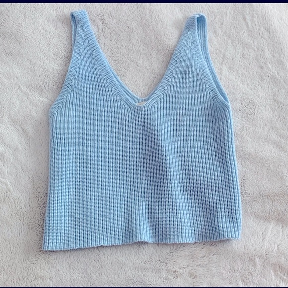 Tops - Pink Lily cropped sweater